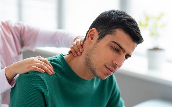 Physiotherapy for Neck Pain: What Works and When to Seek Help